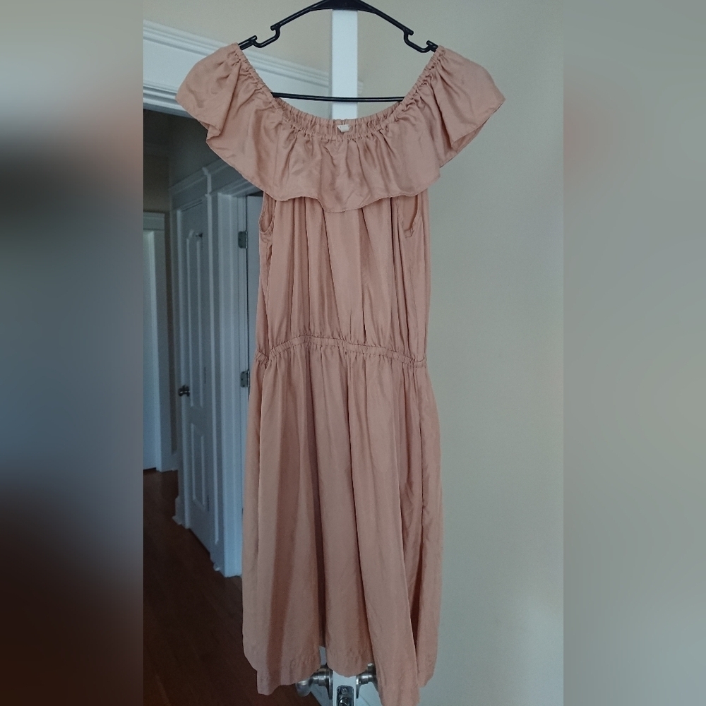 J. Crew The light pink/blush ruffled shoulder 100% silk dress size Small